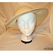 WOMEN&apos;S VINTAGE LILLY LEE FANCY WOOL CREME COLOR DERBY HAT CHURCH HAT  eb-75535913